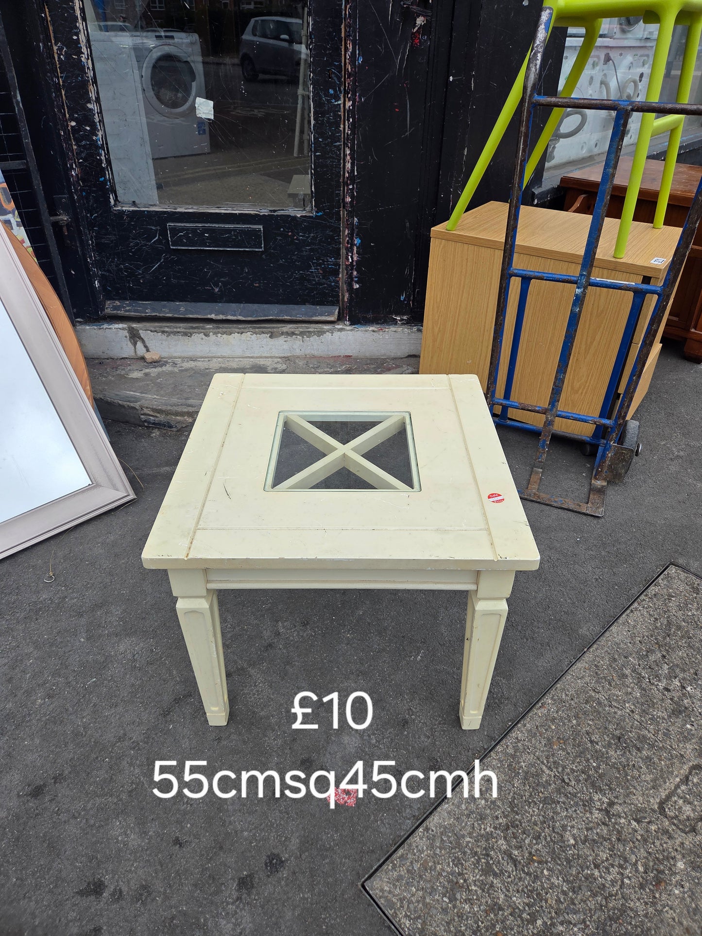 Side table š Free delivery in Leicester š