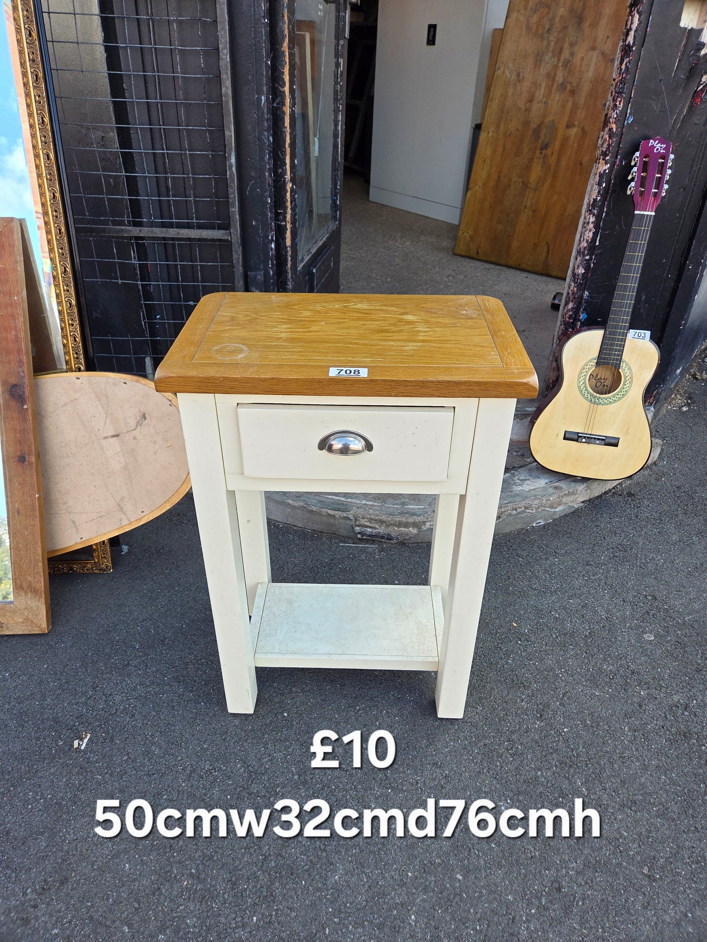Side table π Free delivery in Leicester π