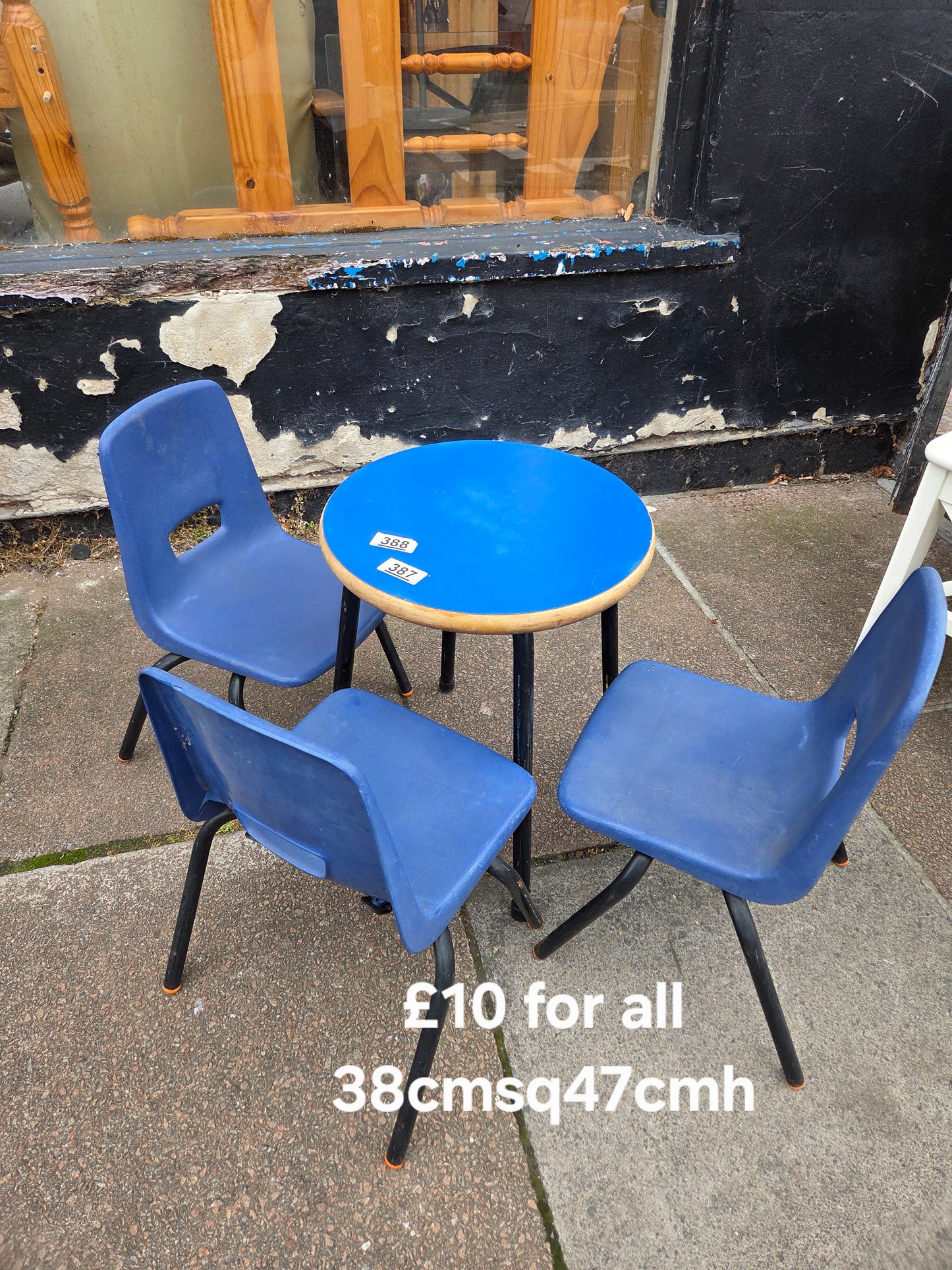 Kids table and chairs π Free delivery in Leicester π