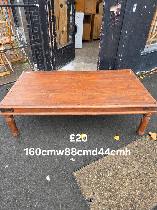 Large coffee table 🌟 Free delivery in Leicester 🌟