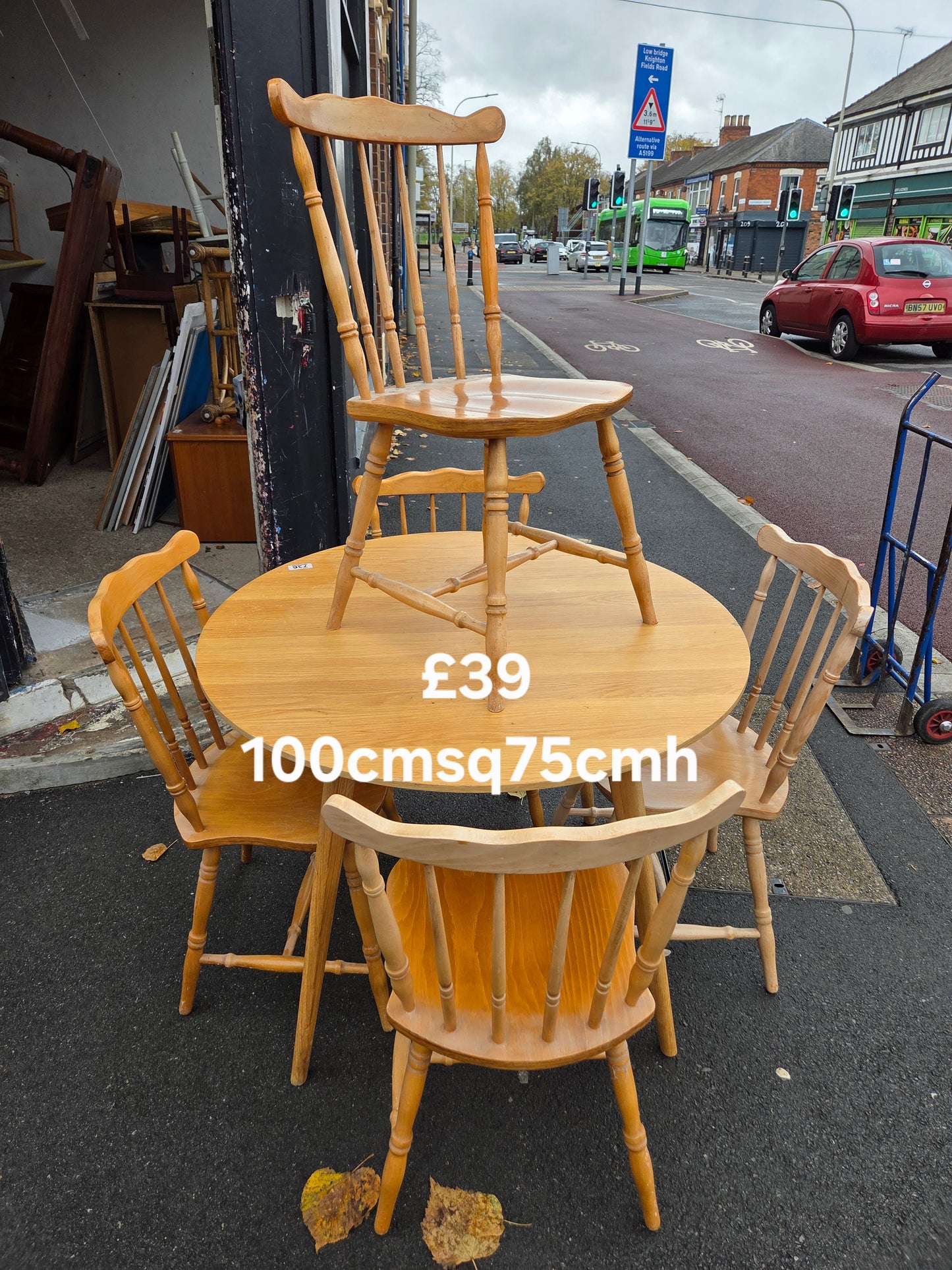 Dining table and 5 chairs π Free delivery in Leicester π