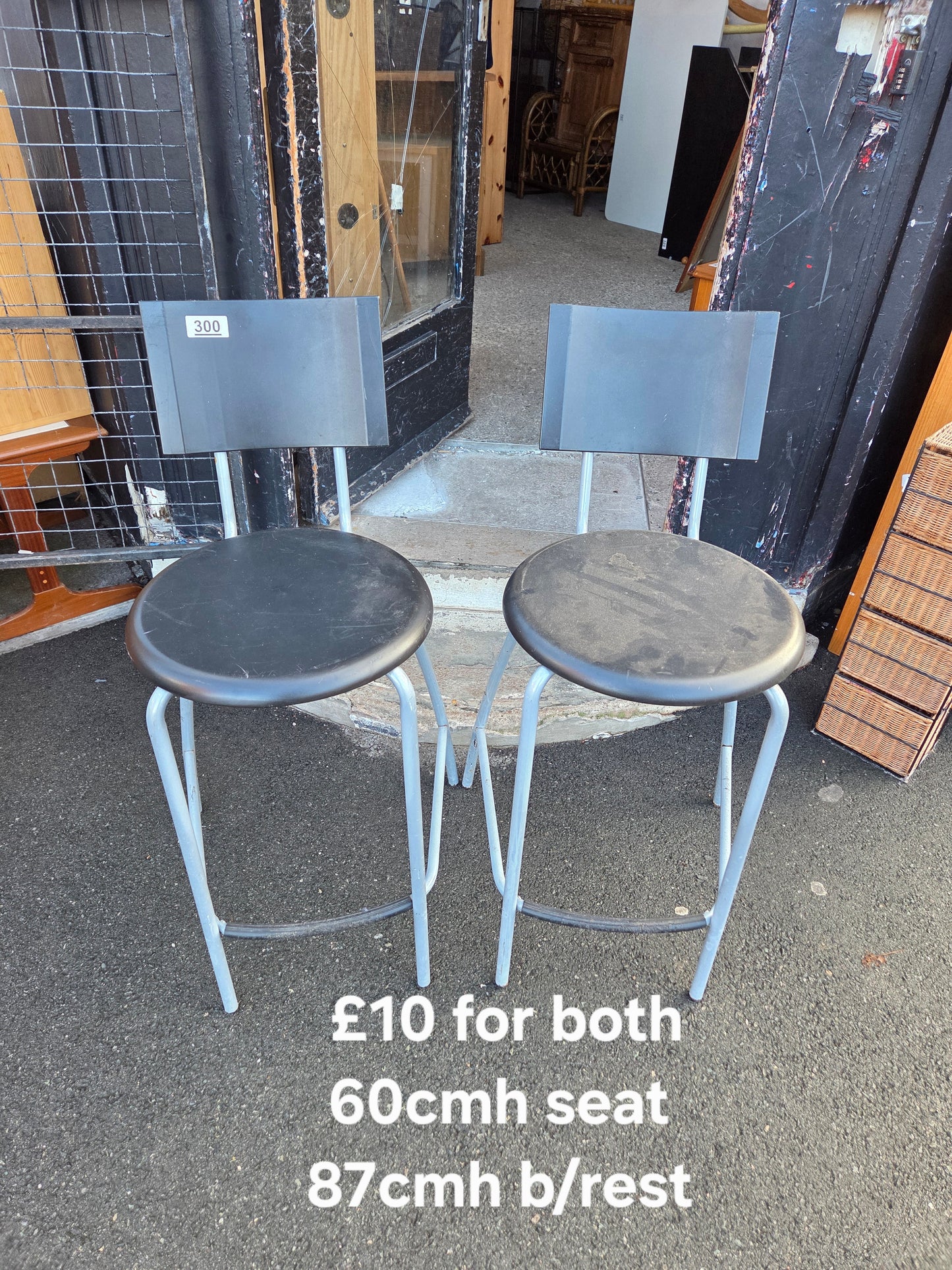 2 bar stools π Free delivery in Leicester π
