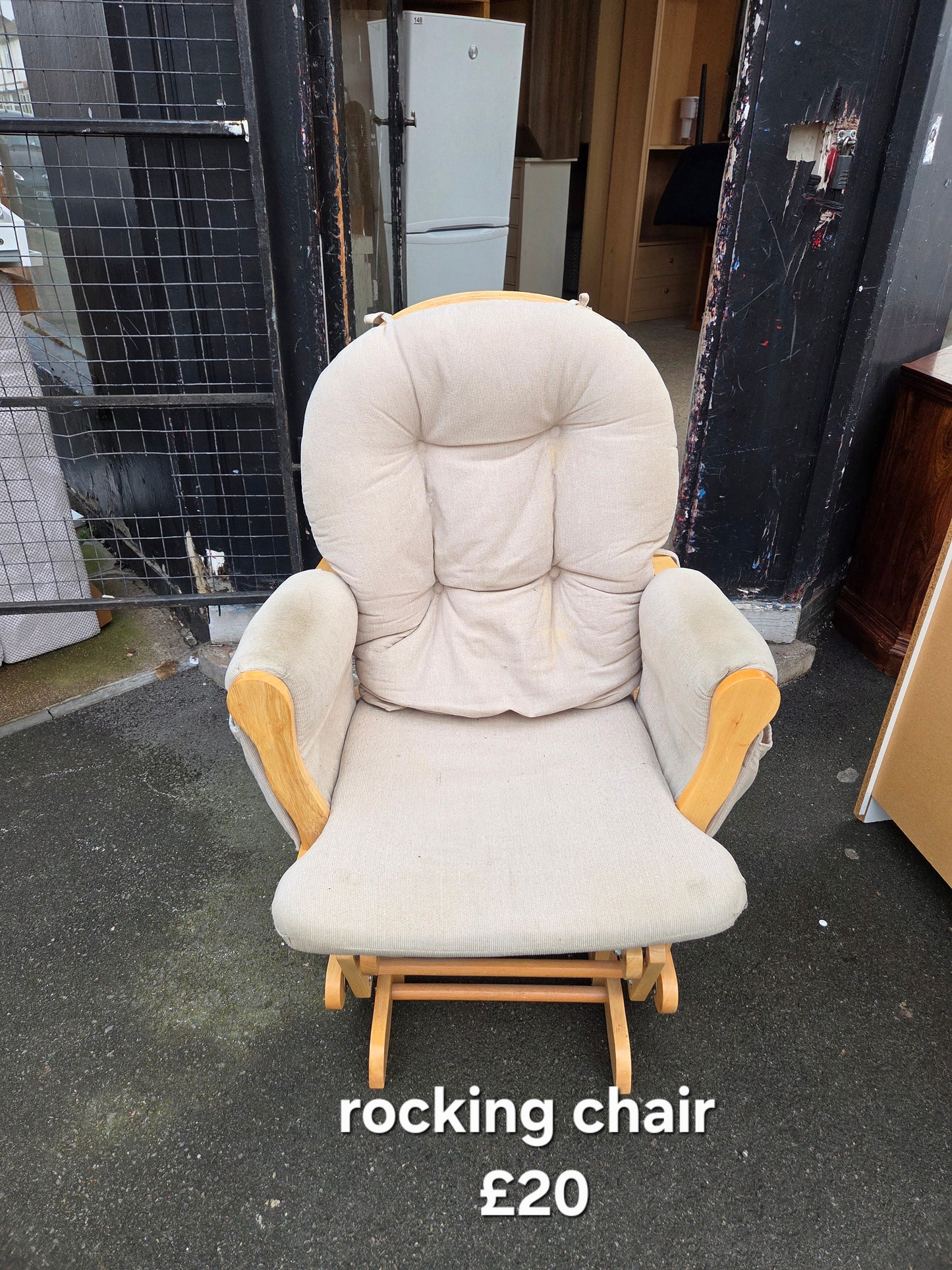 Rocking chair π Free delivery in Leicester π