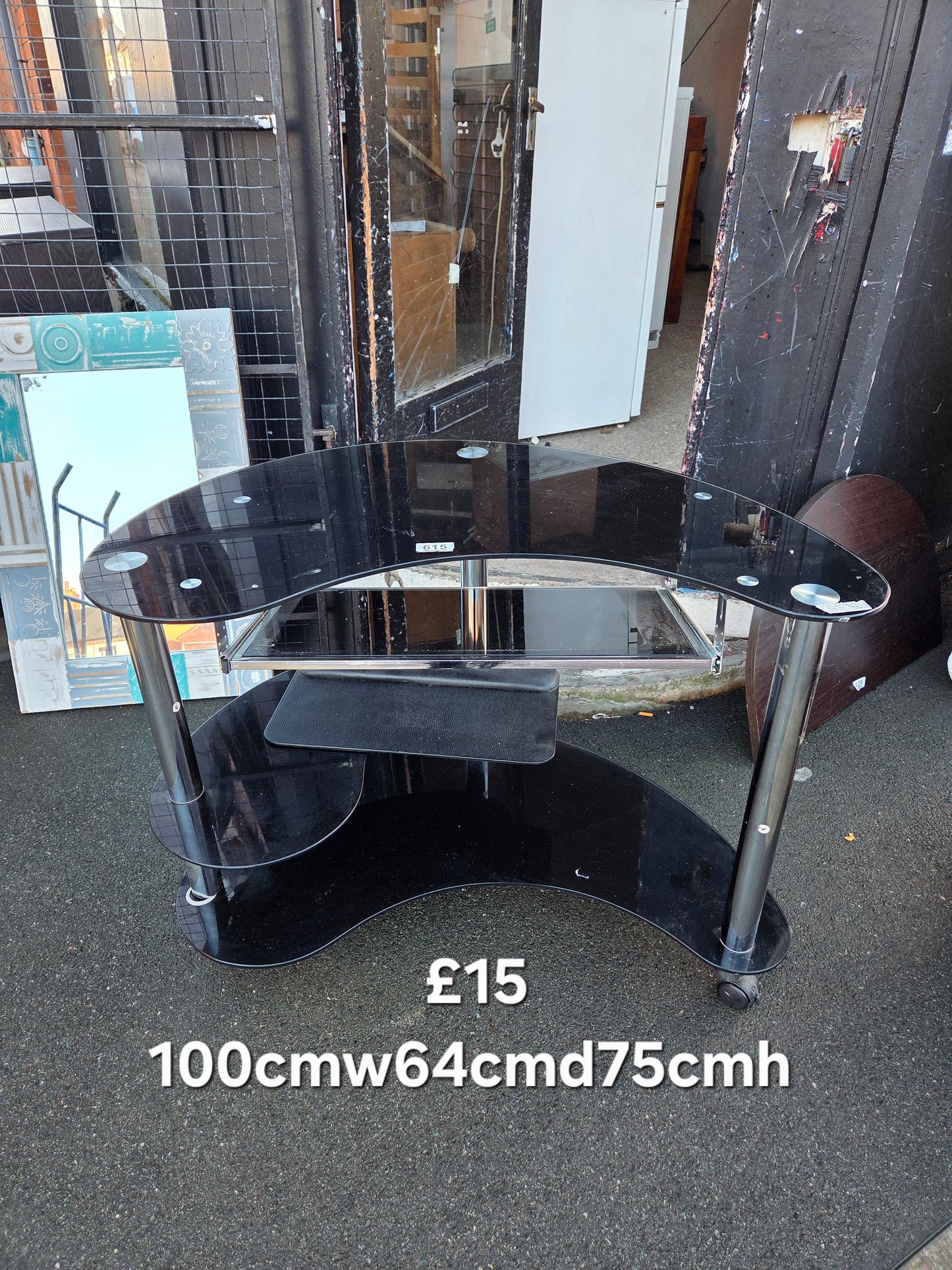 Glass computer desk π Free delivery in Leicester π