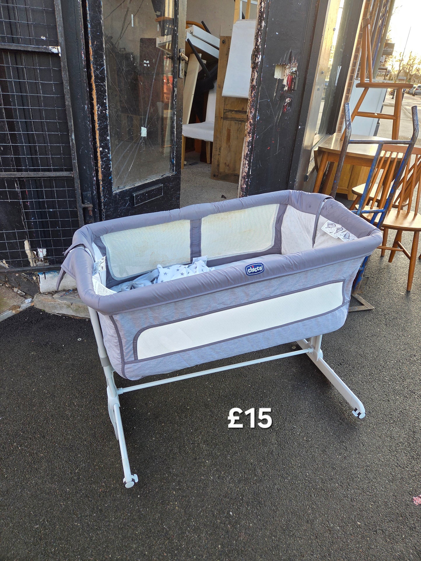 Travel cot π Free delivery in Leicester π