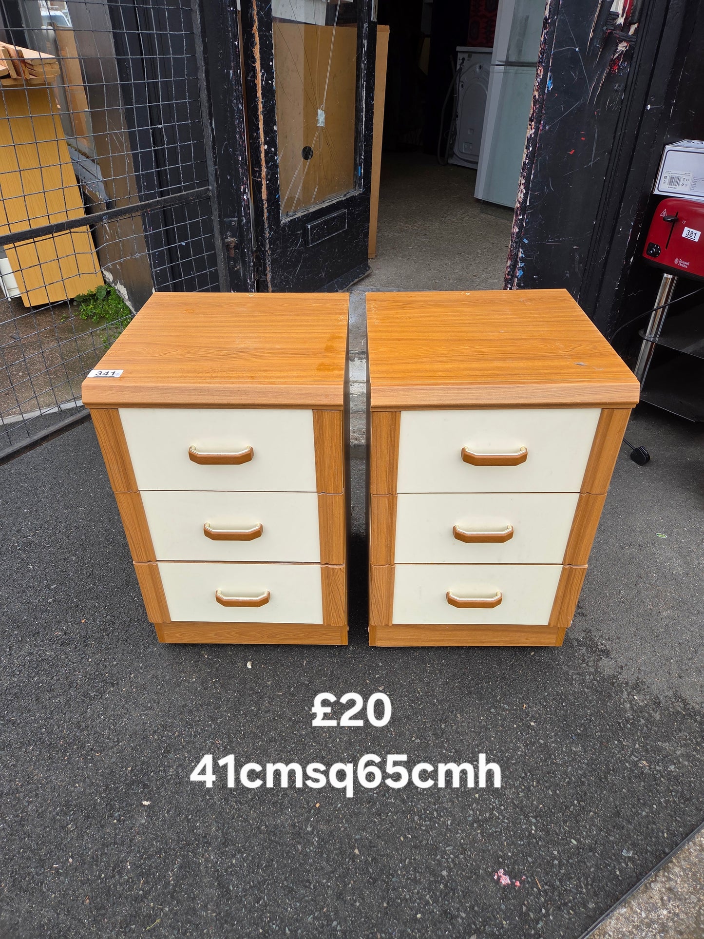 2 bedside tables π Free delivery in Leicester π