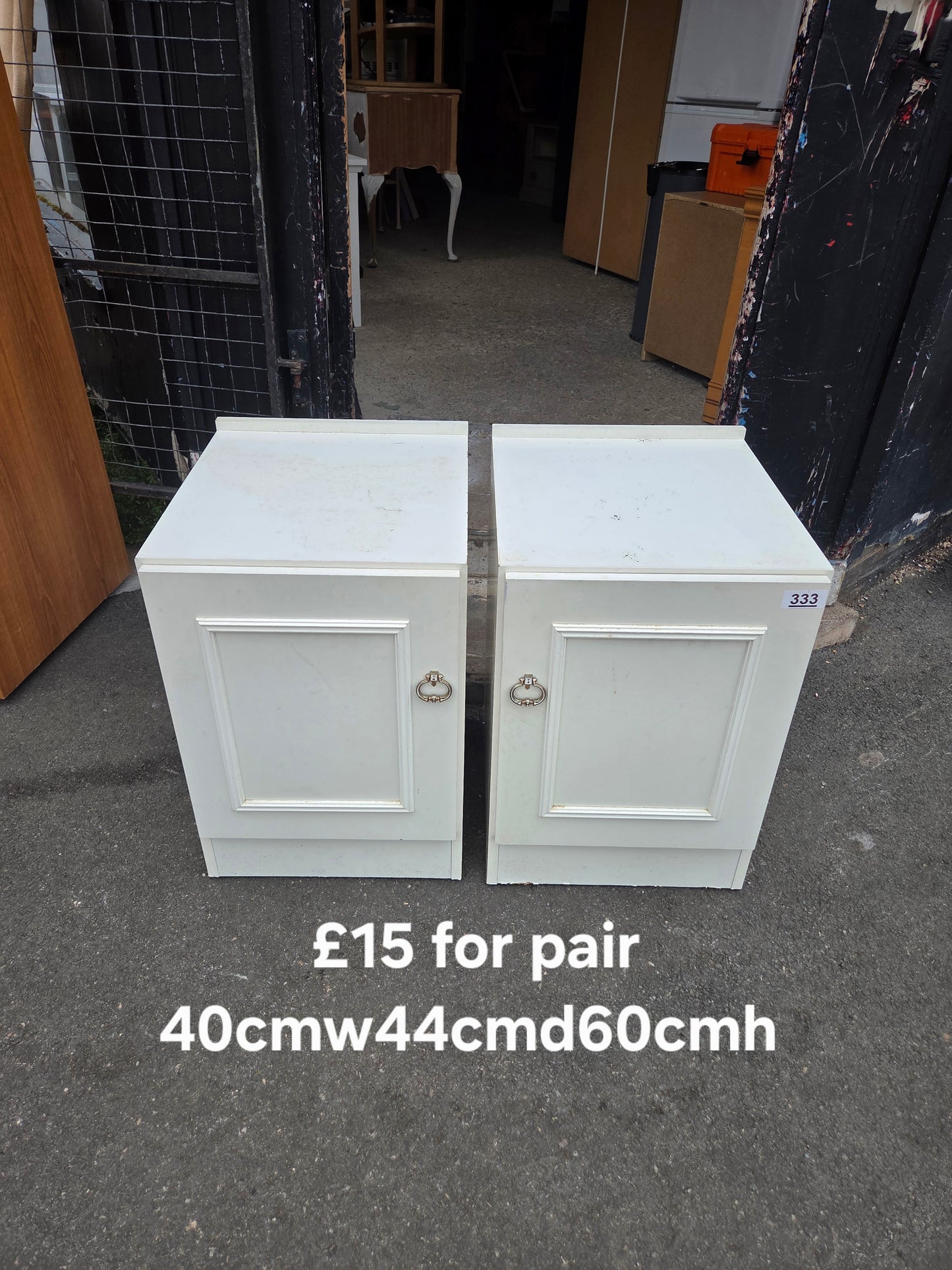 2 bedside tables ๐ Free delivery in Leicester ๐
