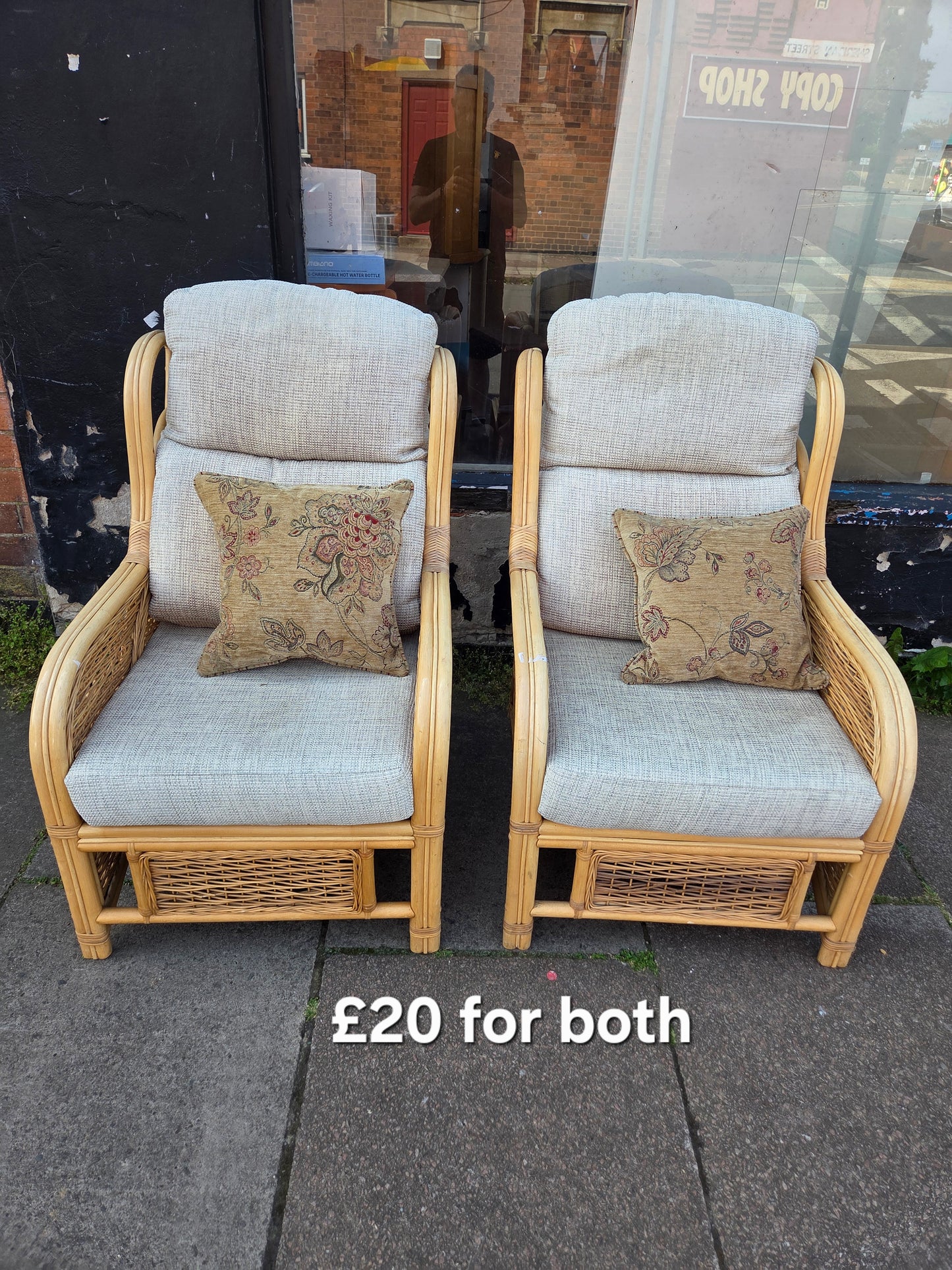 2 conservatory chairs ๐ Free delivery in Leicester ๐
