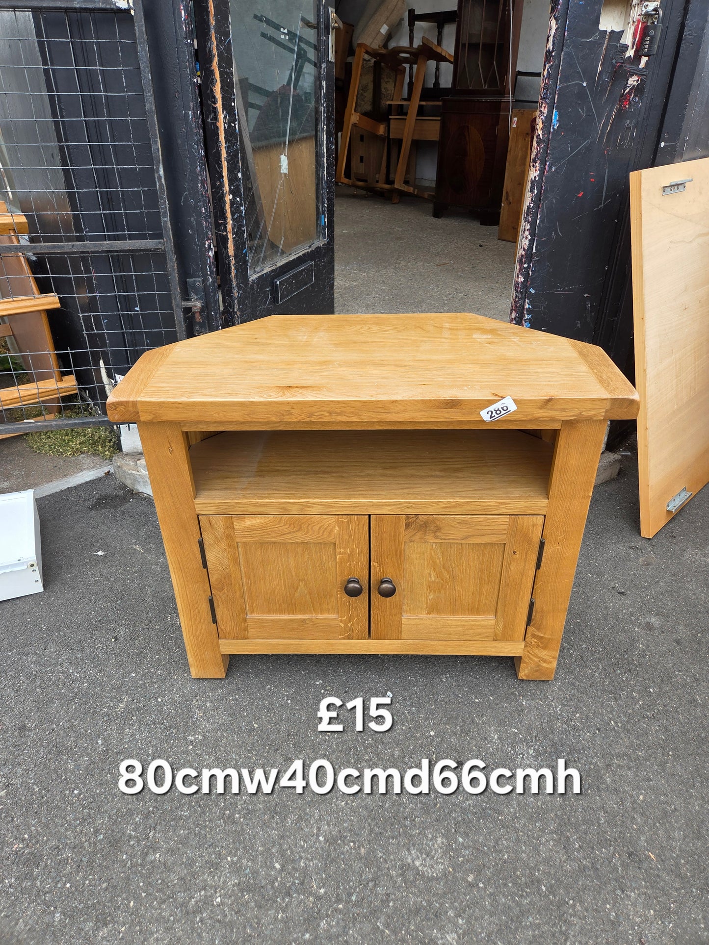 Tv unit ๐ Free delivery in Leicester ๐