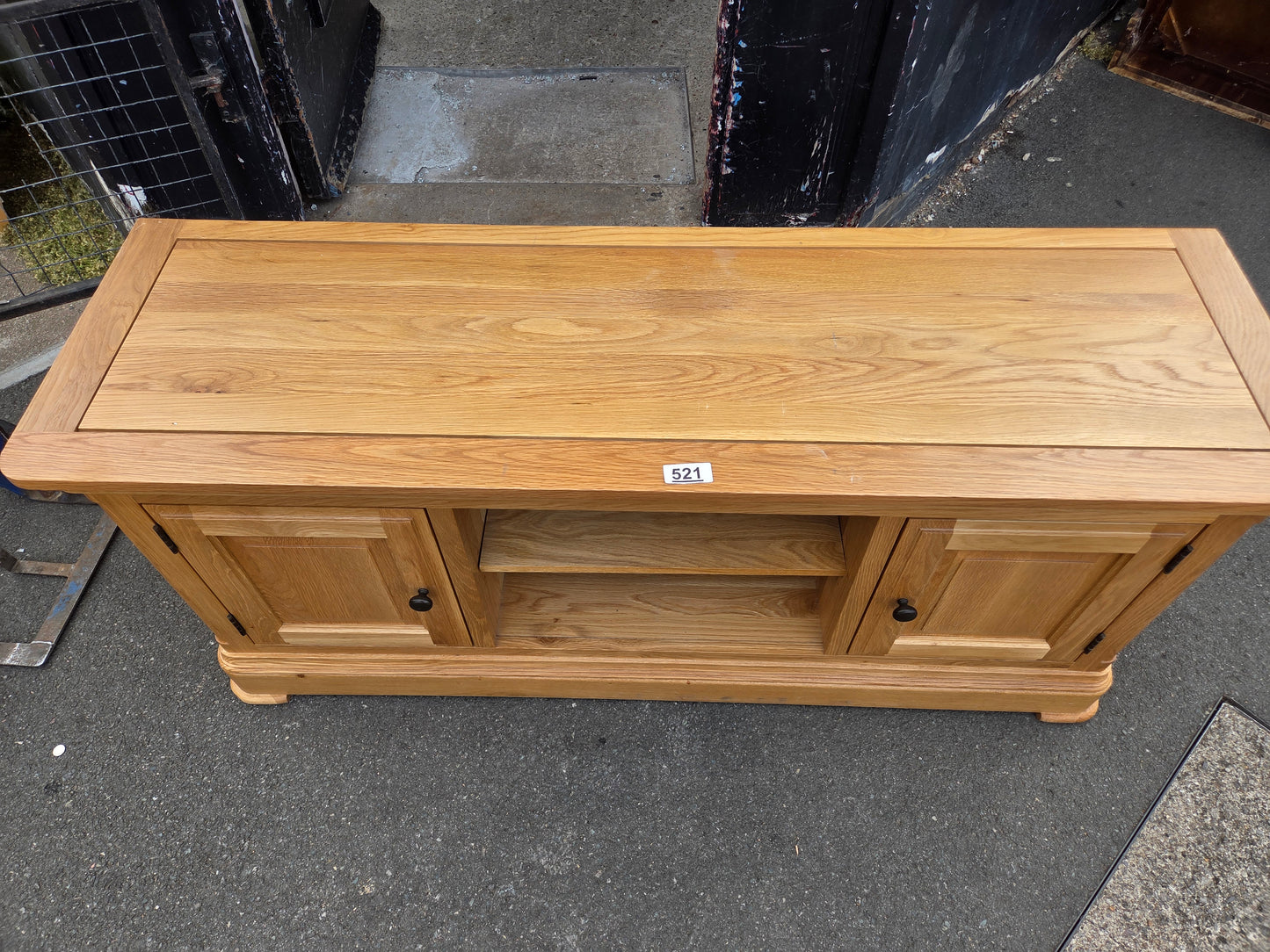Oak tv unit ๐ Free delivery in Leicester ๐