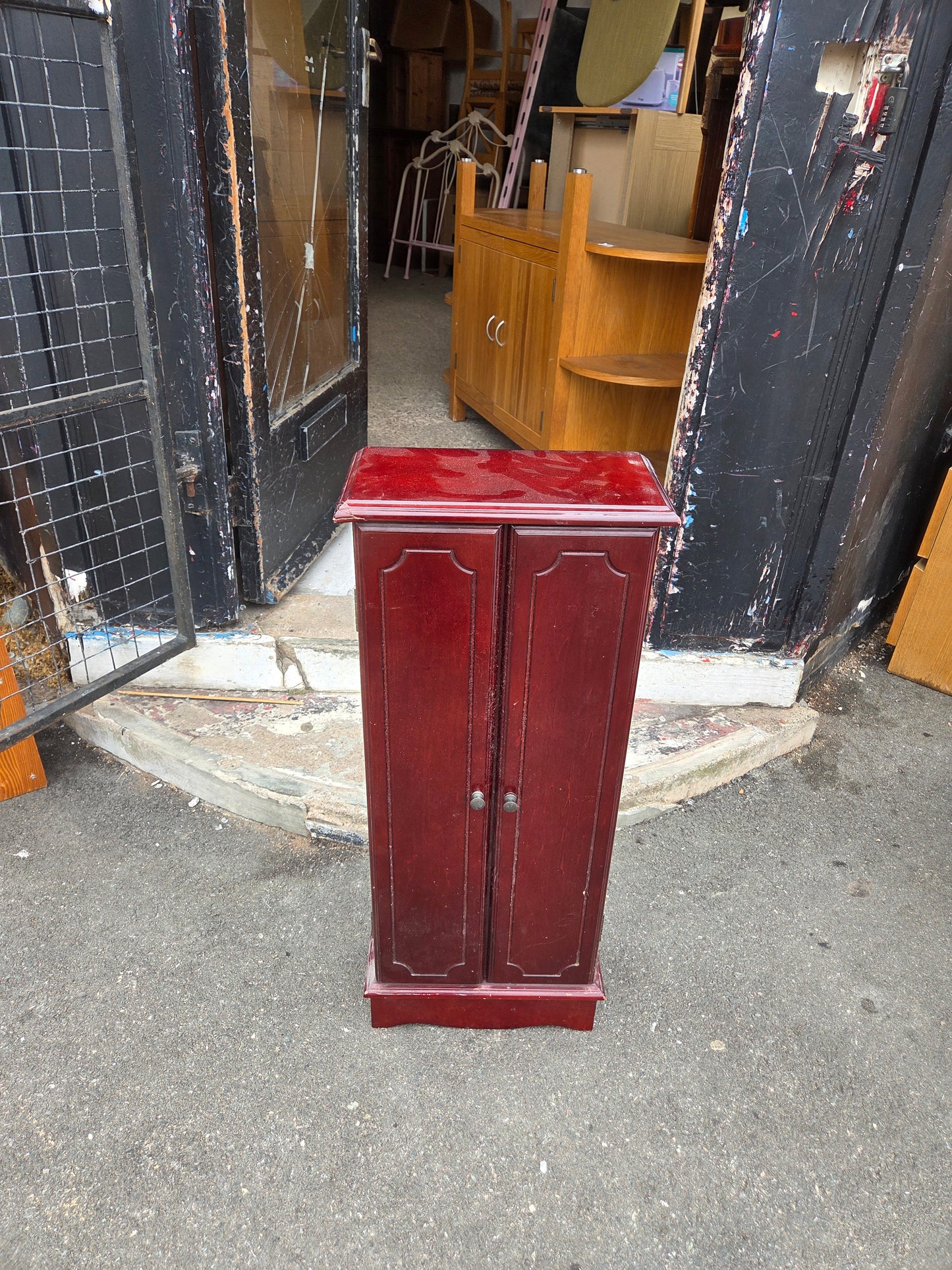 Storage unit
