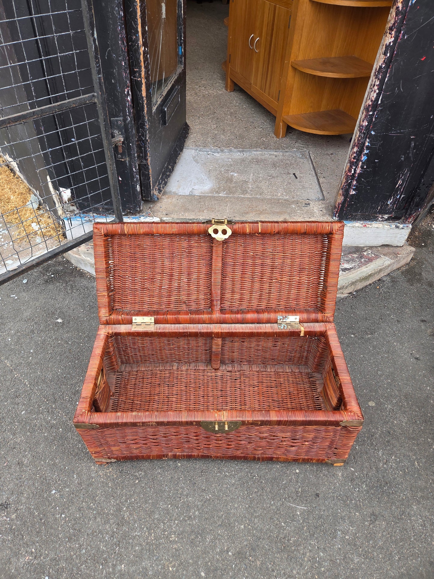 Wicker storage basket π Free delivery in Leicester π