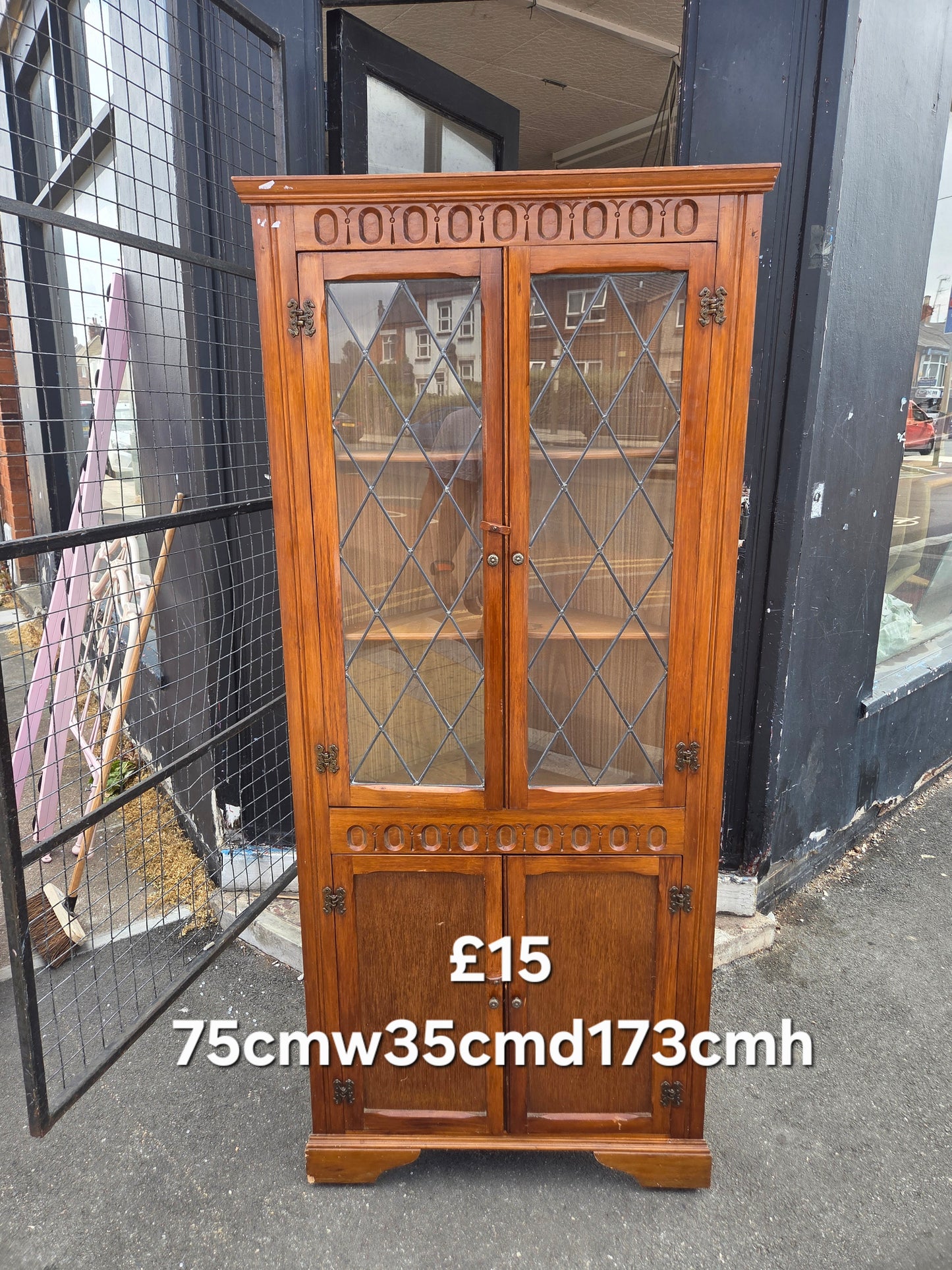 Corner display unit π Free delivery in Leicester π
