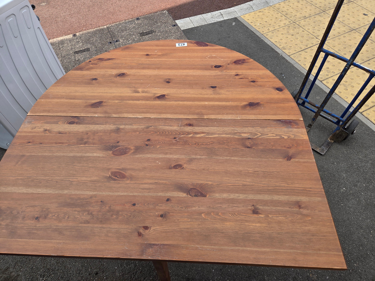 Half Moon extending table π Free delivery in Leicester π