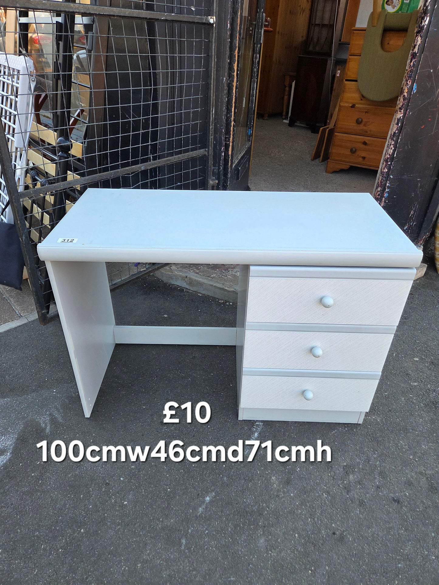 Desk π Free delivery in Leicester π