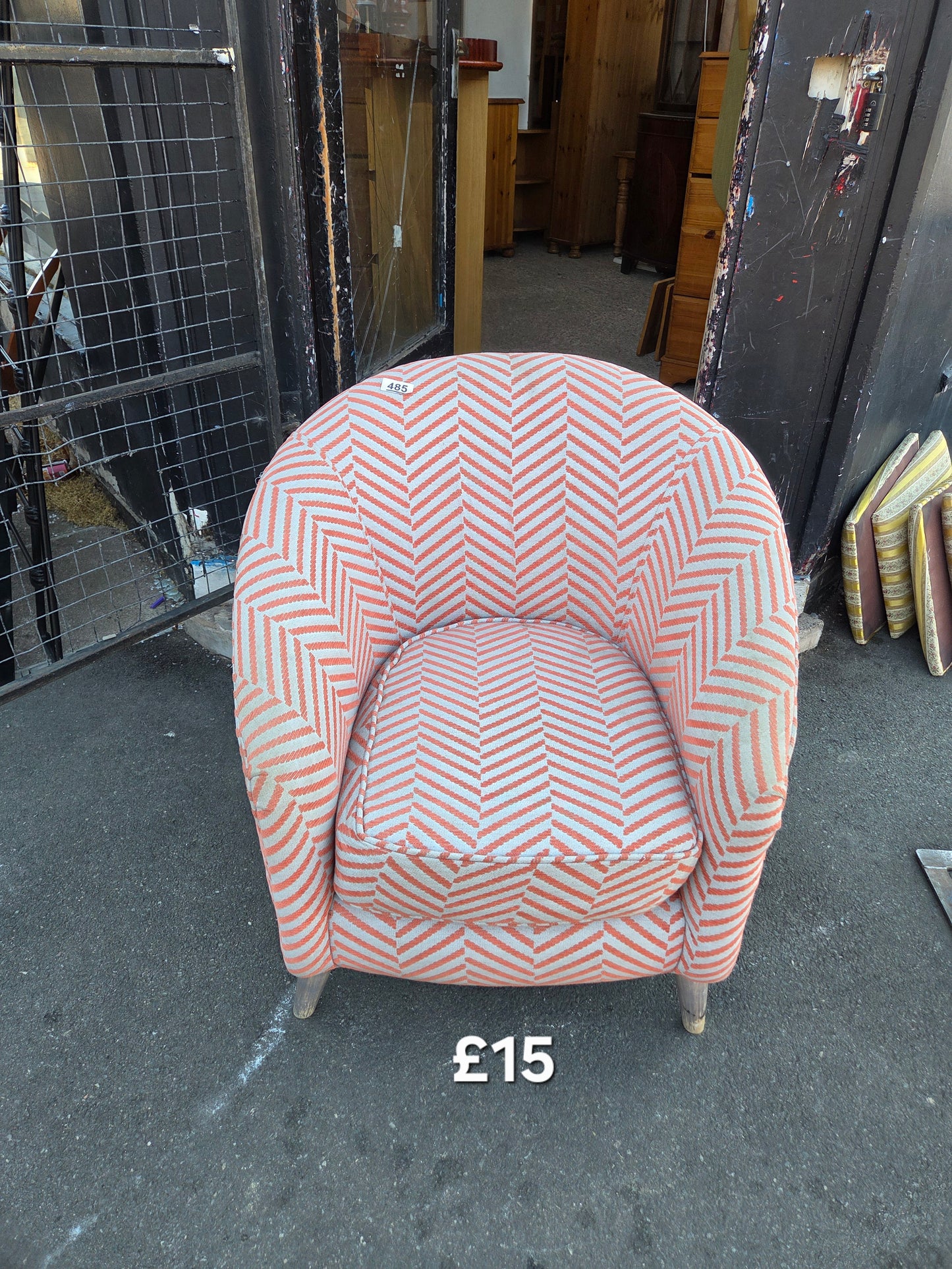 Bucket chair π Free delivery in Leicester π