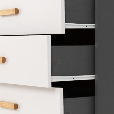 Cleveland 3 Drawer Chest
White/Grey Metal Effect
