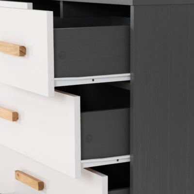 Cleveland 3+2 Drawer Chest
White/Grey Metal Effect