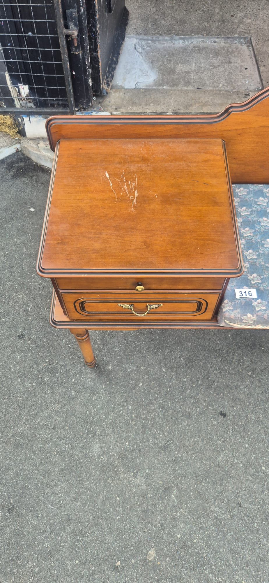 Telephone table π Free delivery in Leicester π