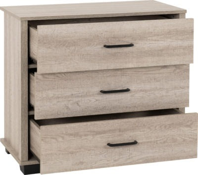 Oliver 3 Drawer Chest
Light Oak Effect