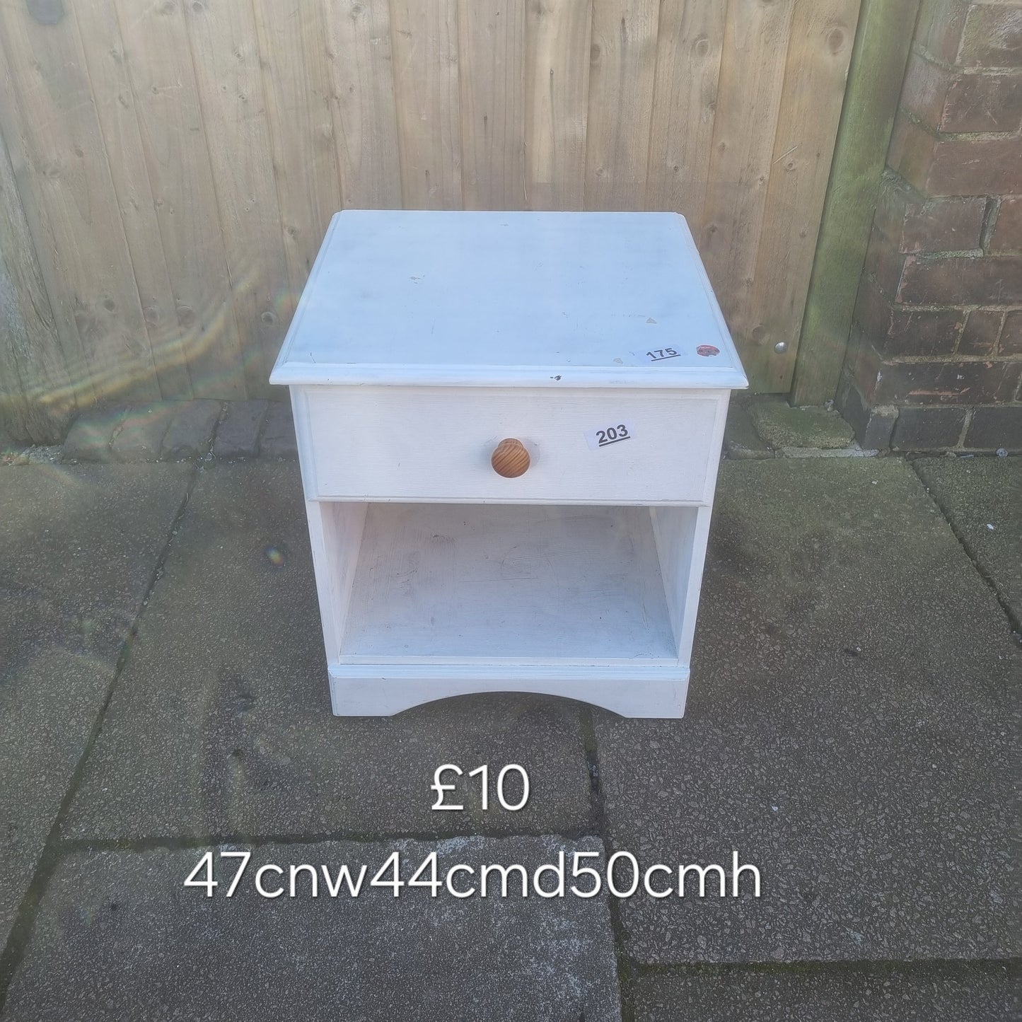 Bedside table š Free delivery in Leicester š