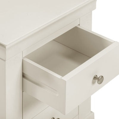 Bordeaux 3 Drawer Bedside
Ivory