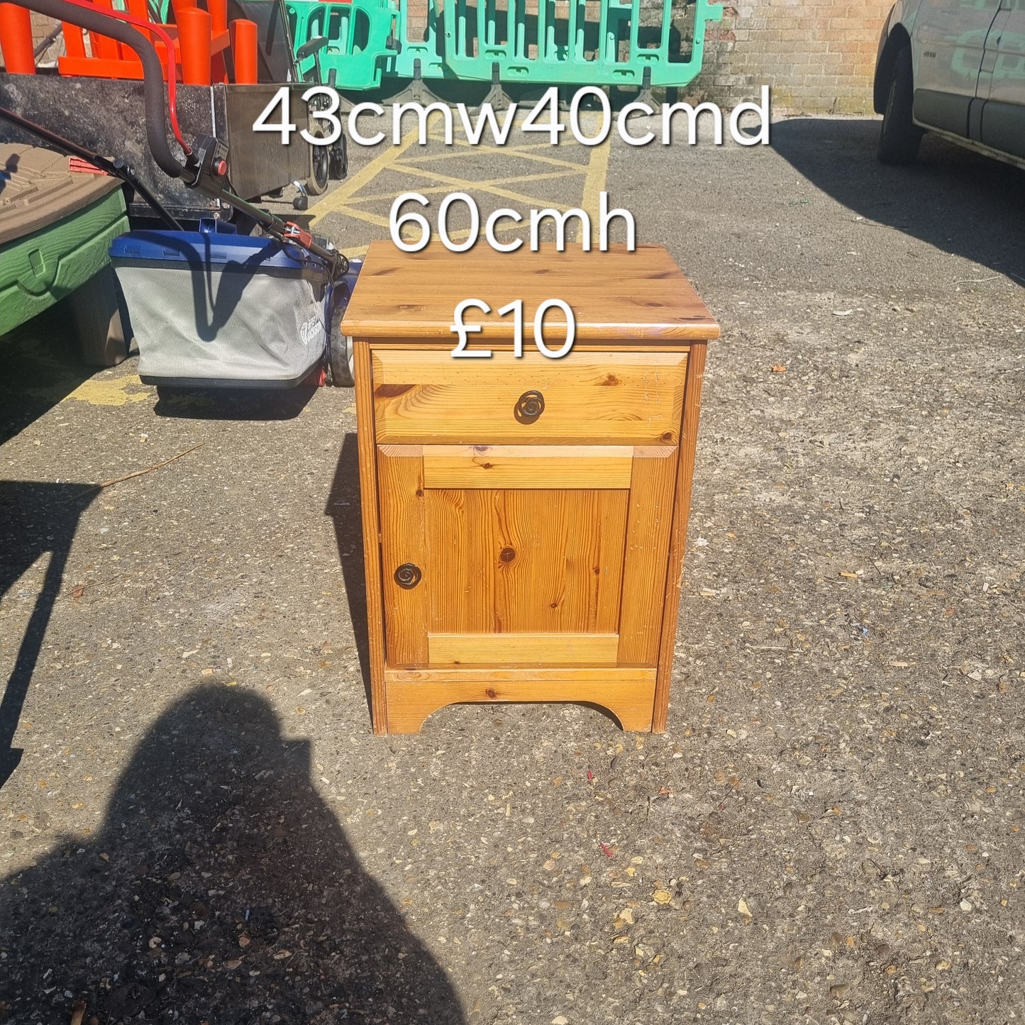 bedside table š Free delivery in Leicester š