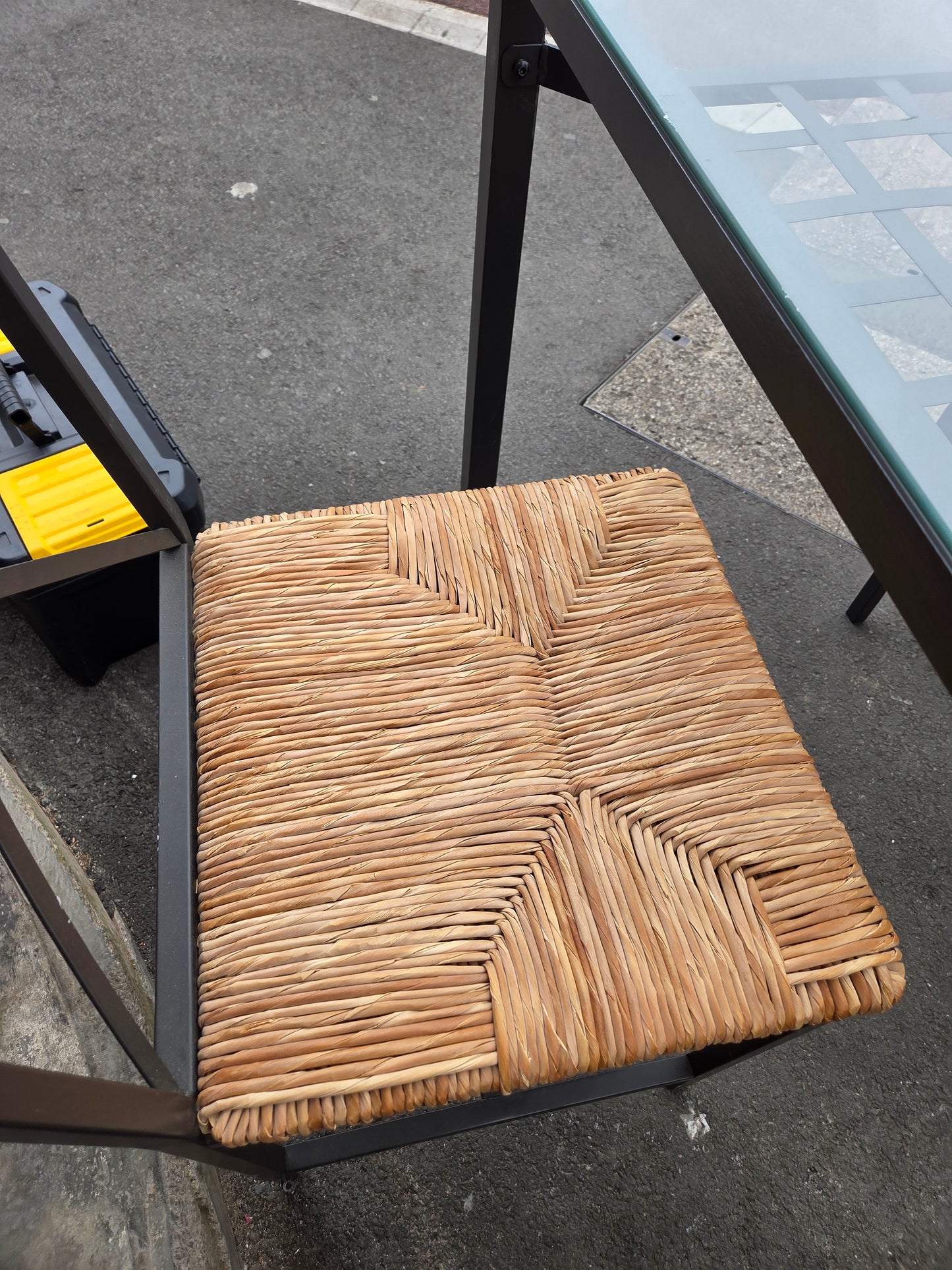Dining table and 4 chairs š Free delivery in Leicester š