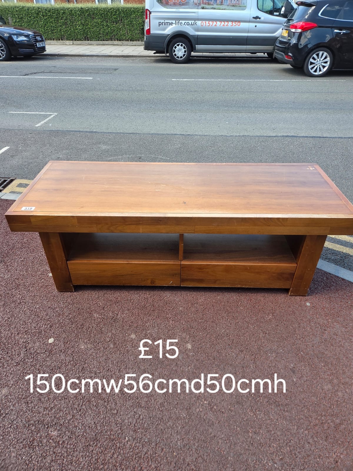 large coffee table š Free delivery in Leicester š