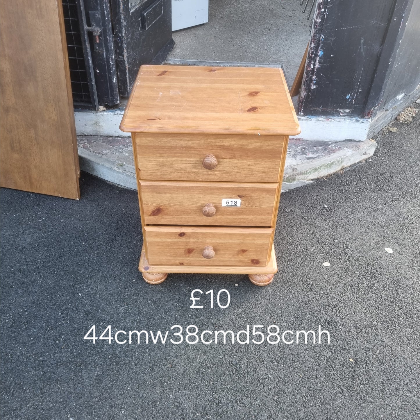 Bedside table 🌟 Free delivery in Leicester 🌟