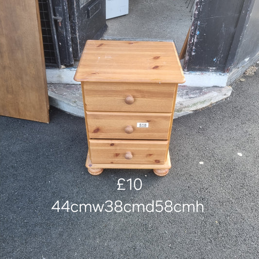 Bedside table 🌟 Free delivery in Leicester 🌟