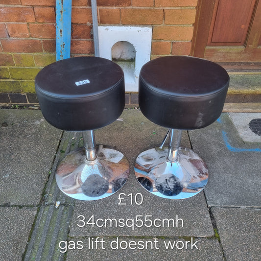 2 stools 🌟 Free delivery in Leicester 🌟
