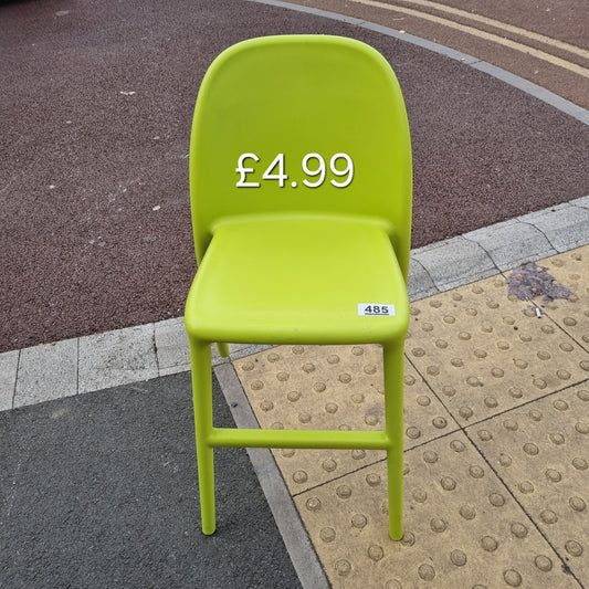 kids plastic chair 🌟 Free delivery in Leicester 🌟