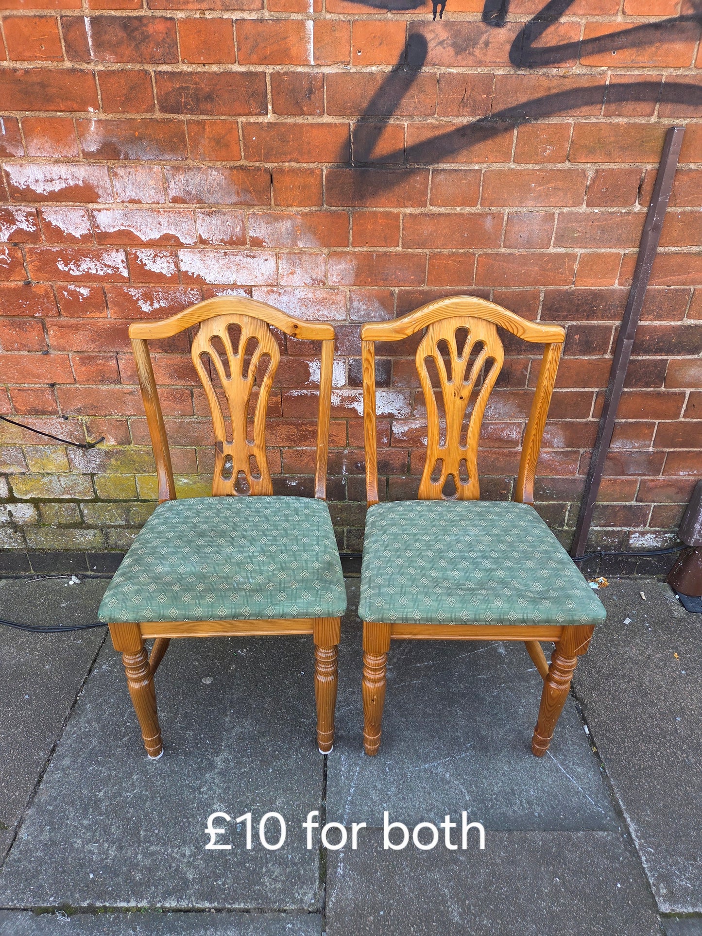 2 chairs 🌟 Free delivery in Leicester 🌟