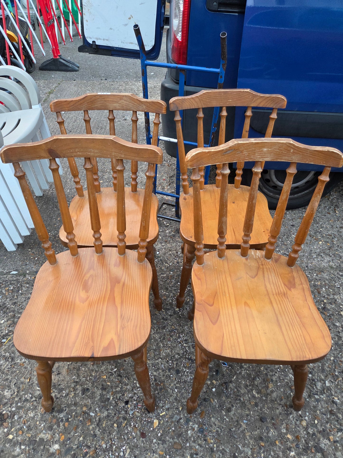 Dining table and 4 chairs 🌟 Free delivery in Leicester 🌟