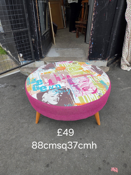 Marilyn Monroe foot stool 🌟 Free delivery in Leicester 🌟