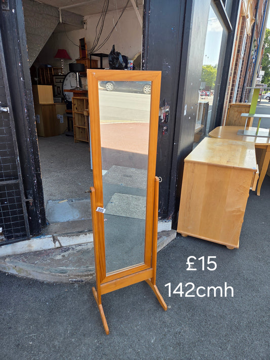 Standing mirror 🌟 Free delivery in Leicester 🌟