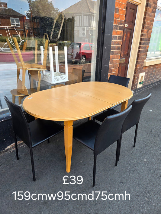 Dining table and 4 chairs 🌟 Free delivery in Leicester 🌟