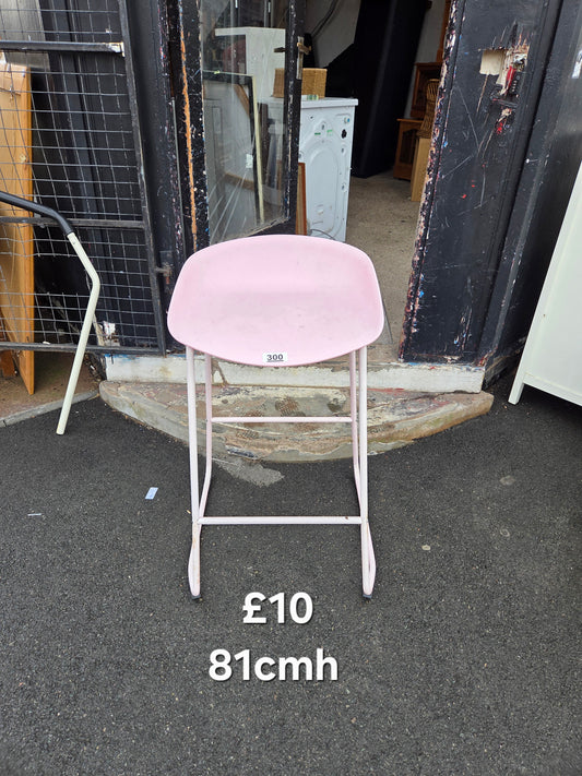 Pink bar stool 🌟 Free delivery in Leicester 🌟