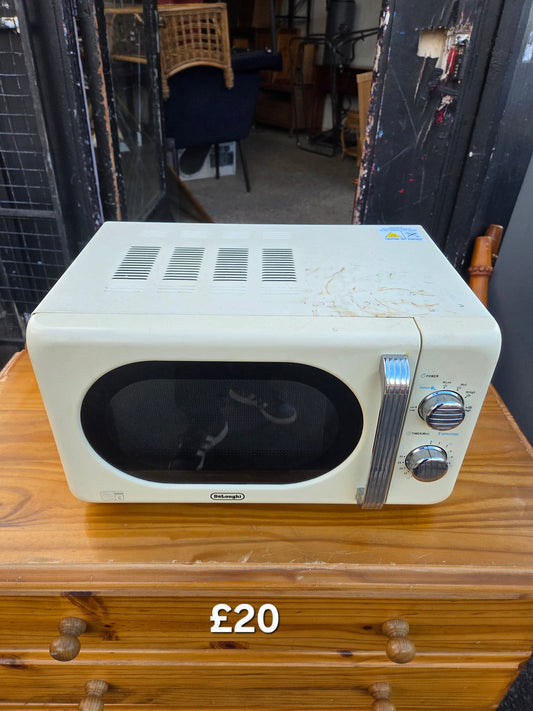 Delonghi microwave 🌟 Free delivery in Leicester 🌟