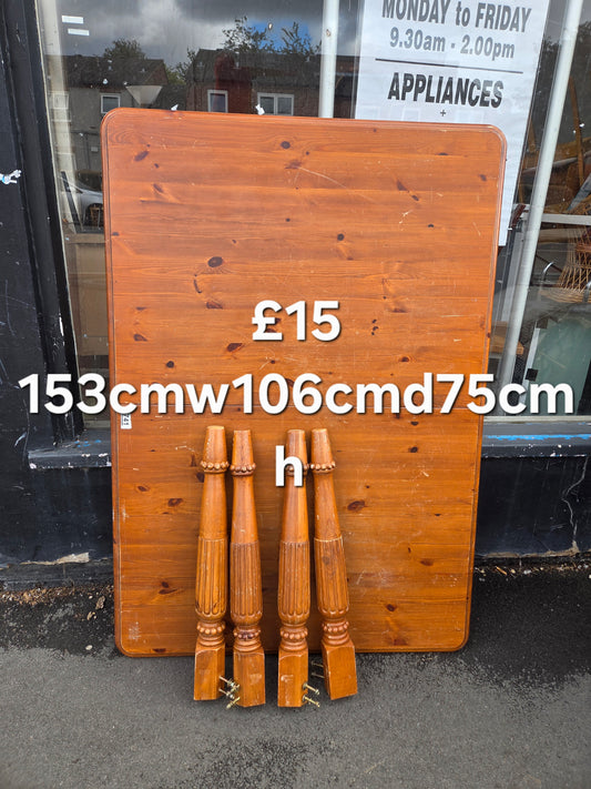 Dining table 🌟 Free delivery in Leicester 🌟