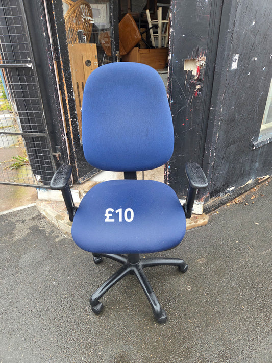 Computer chair 🌟 Free delivery in Leicester 🌟