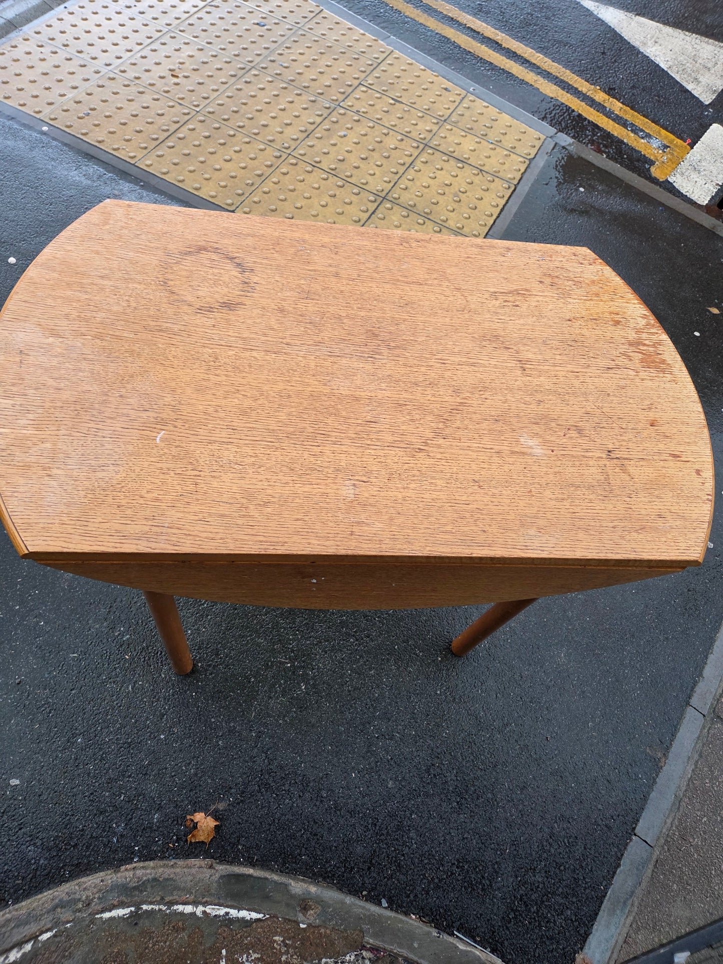 Dining table and 4 chairs 🌟 Free delivery in Leicester 🌟