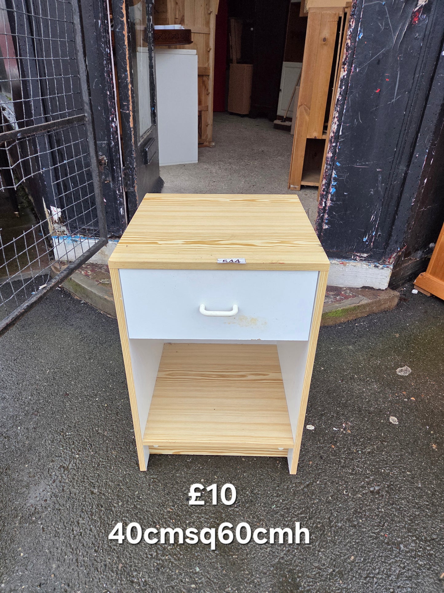 Bedside table 🌟 Free delivery in Leicester 🌟