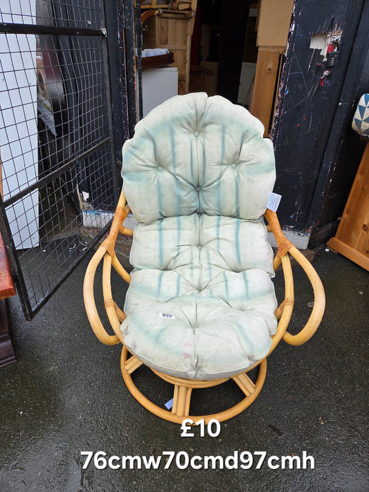 Swivel chair 🌟 Free delivery in Leicester 🌟