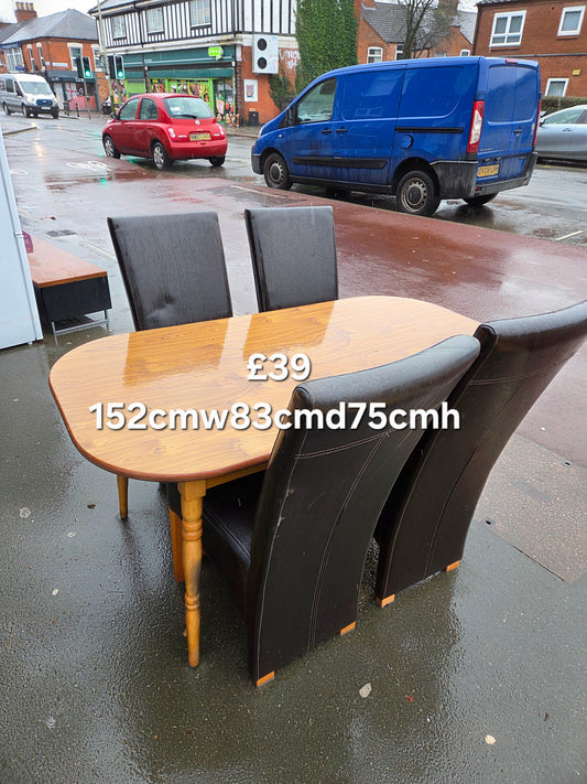 Dining table and 4 chairs 🌟 Free delivery in Leicester 🌟