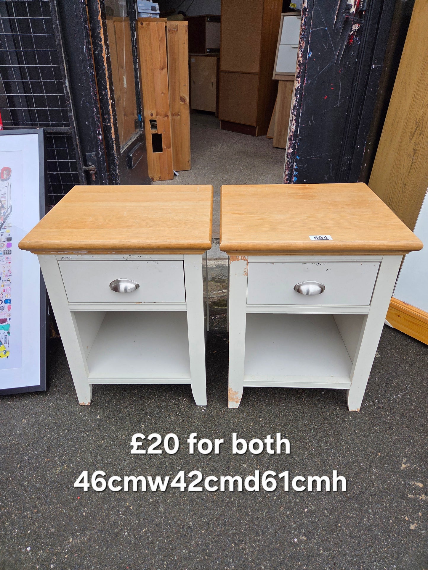 2 bedside tables 🌟 Free delivery in Leicester 🌟