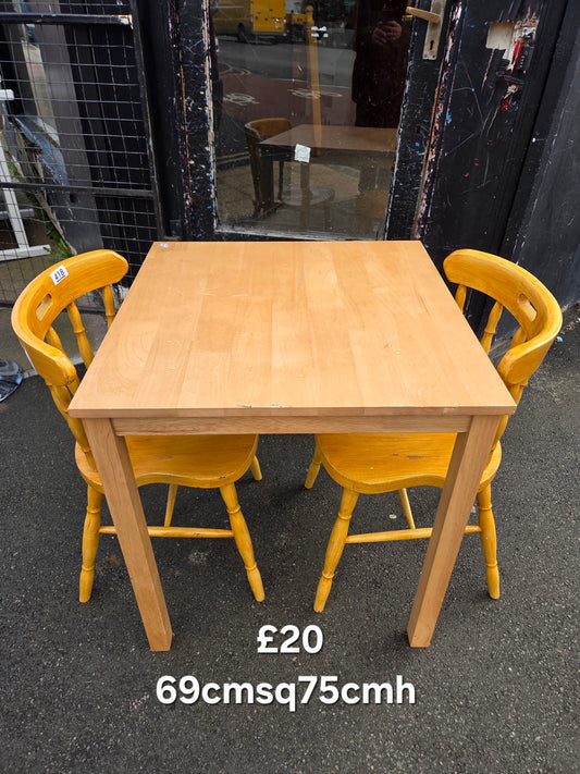 Dining table and 2 chairs 🌟 Free delivery in Leicester 🌟