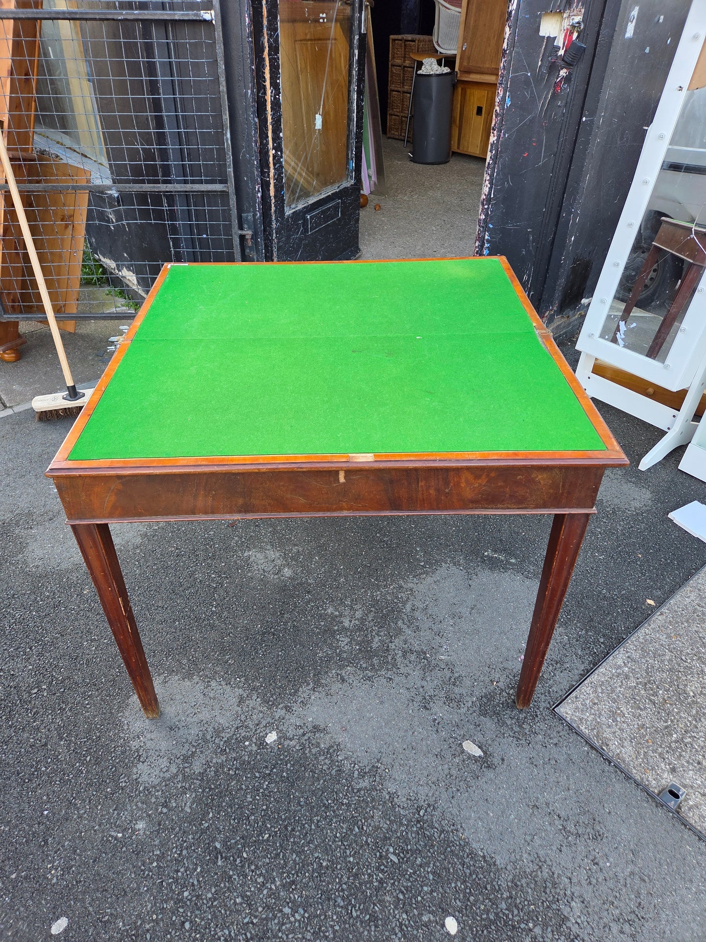 Fold out games table 🌟 Free delivery in Leicester 🌟