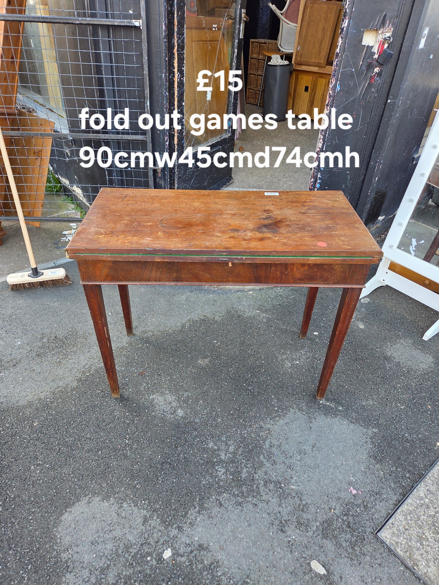 Fold out games table 🌟 Free delivery in Leicester 🌟